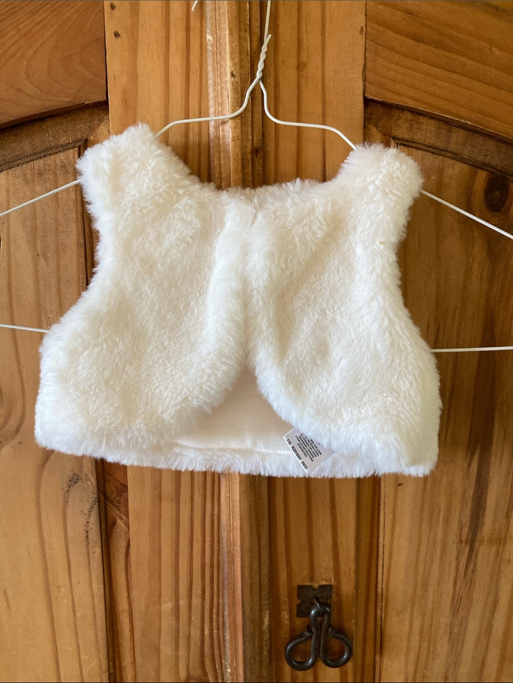 Girls RZ by Rachel Zoe white faux fur shrug size 0-3 months